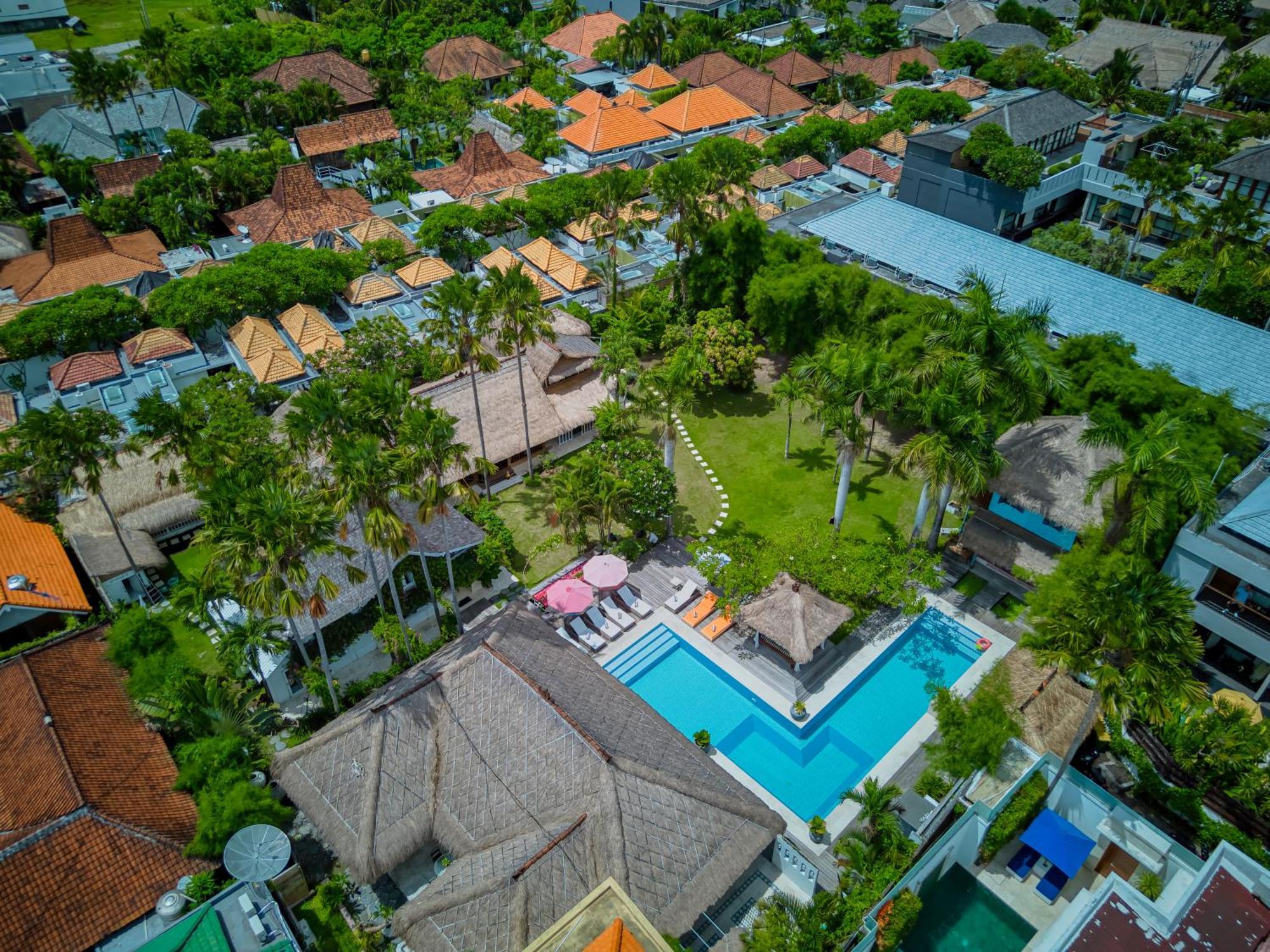 Villa Kalis, 10 Bedroom Family And Group Villa Seminyak  Exterior photo