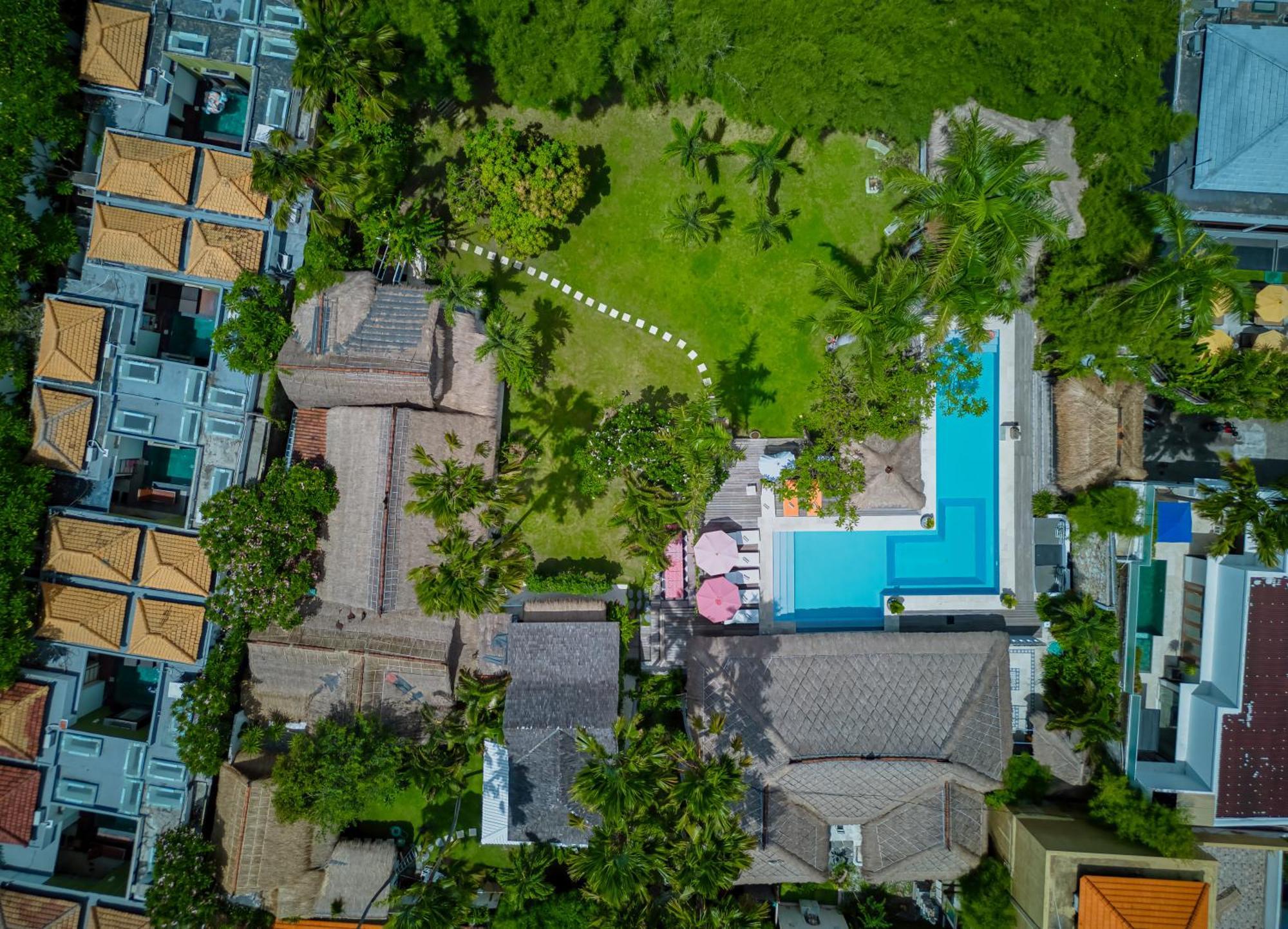 Villa Kalis, 10 Bedroom Family And Group Villa Seminyak  Exterior photo