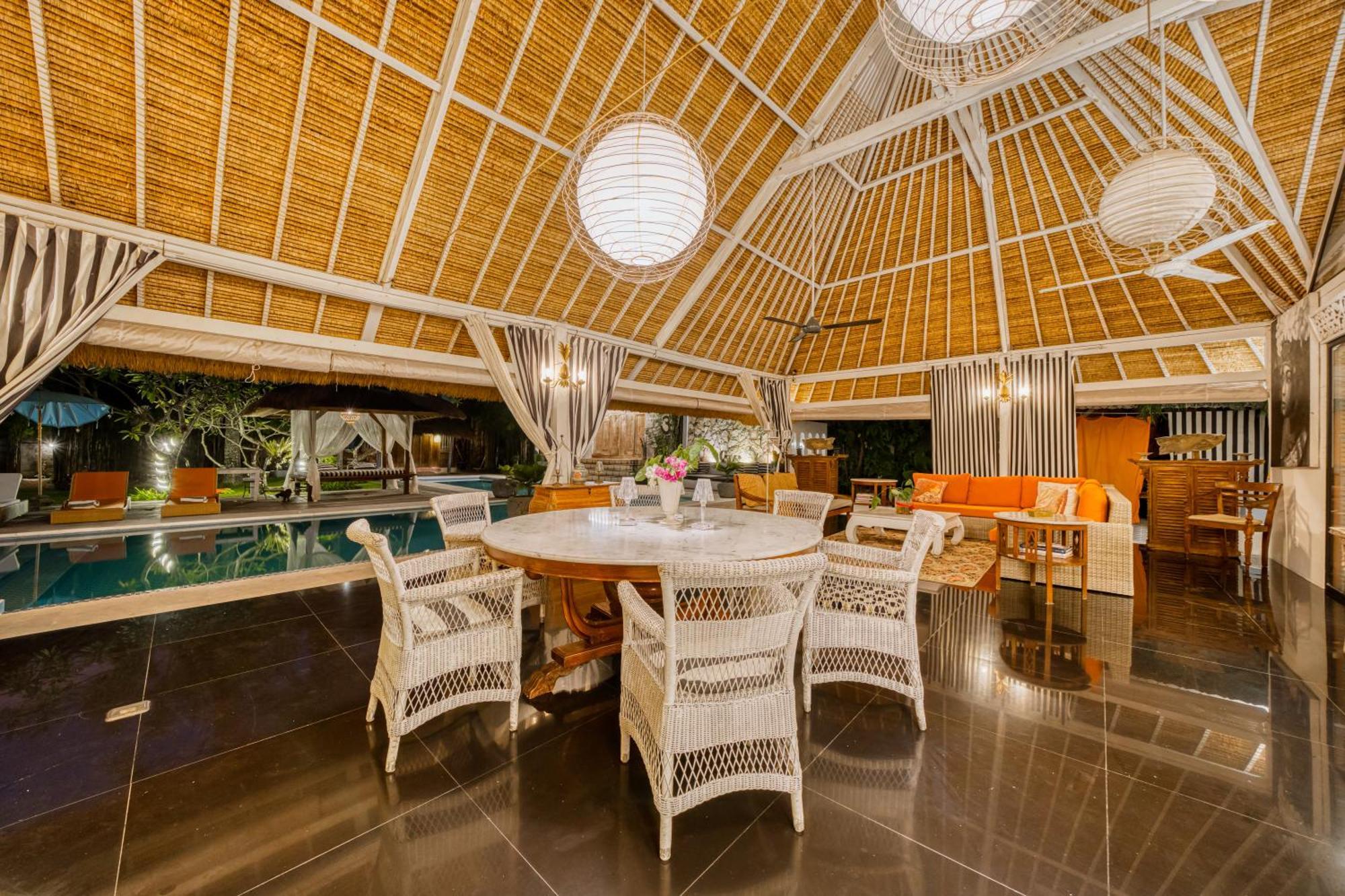 Villa Kalis, 10 Bedroom Family And Group Villa Seminyak  Exterior photo