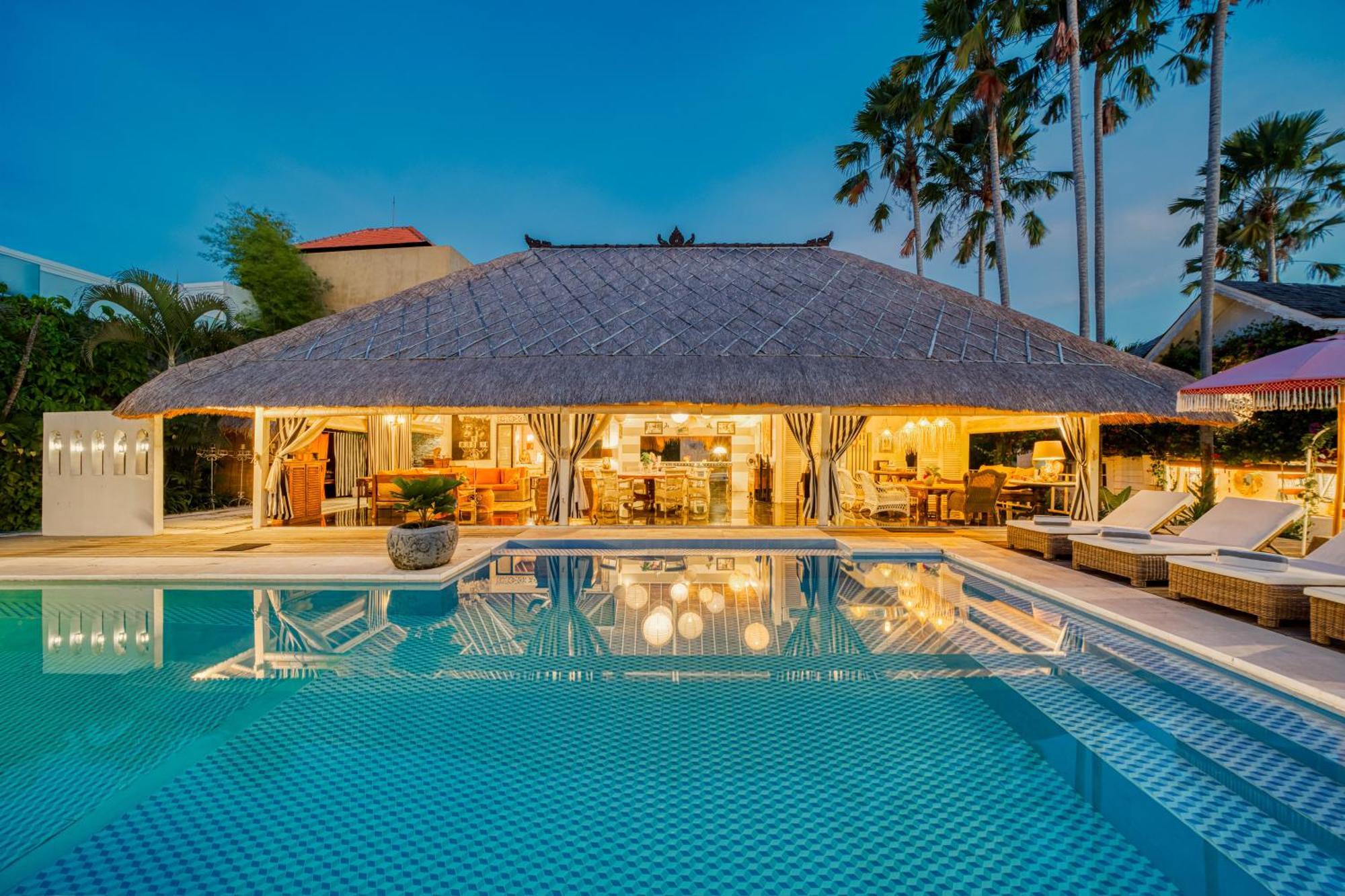 Villa Kalis, 10 Bedroom Family And Group Villa Seminyak  Exterior photo
